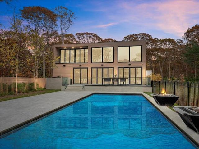 House for sale in Wainscott, New York