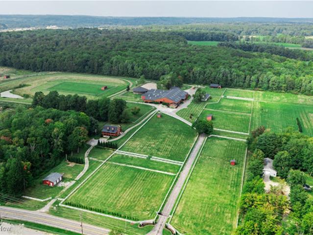 House for sale in Chardon, Ohio