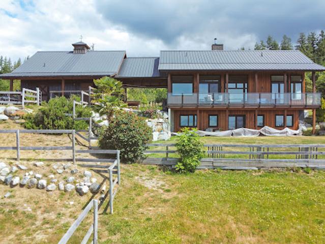 House for sale in Roberts Creek, British Columbia