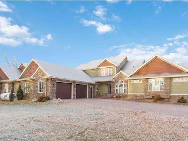 House for sale in Alberta