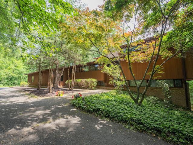 House for sale in West Mclean