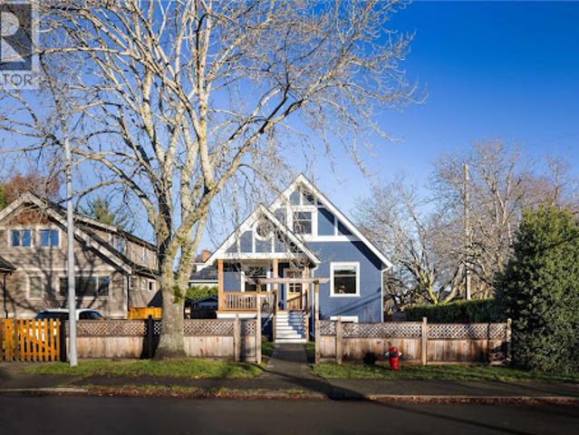 House for sale in Oak Bay, British Columbia