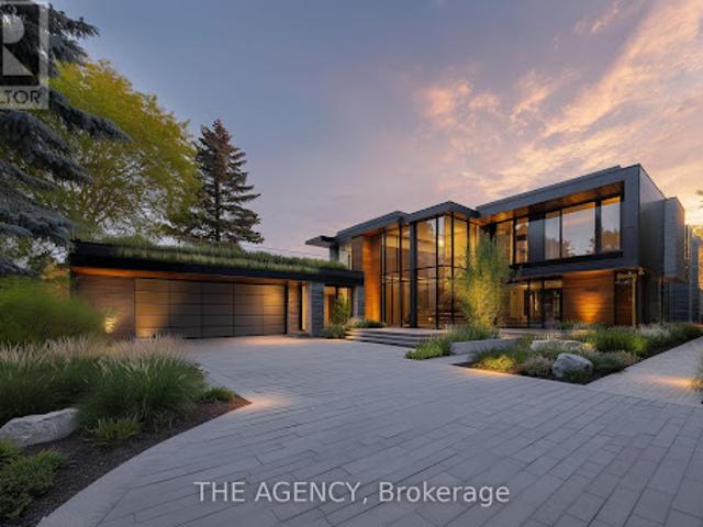 House for sale in Aurora, Ontario