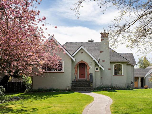 House for sale in Victoria, British Columbia