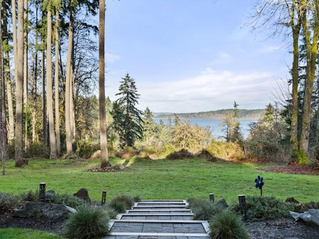 House for sale in Island, Kentucky