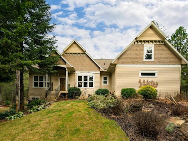 House for sale in Chattaroy, Washington