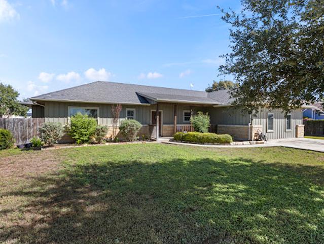 House for sale in Rio Medina, Medina County