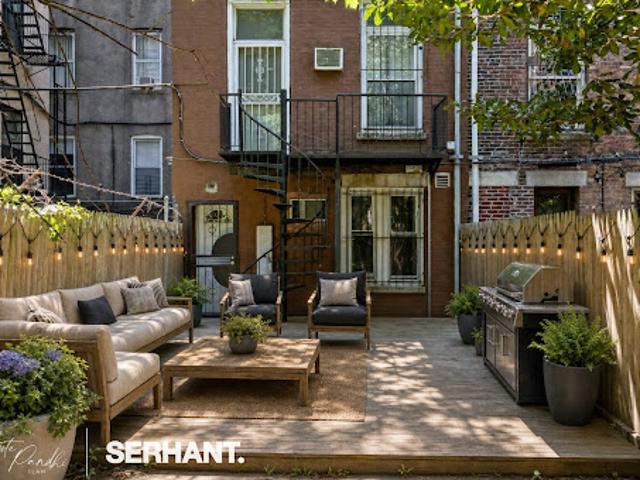 House for sale in New York, Arverne