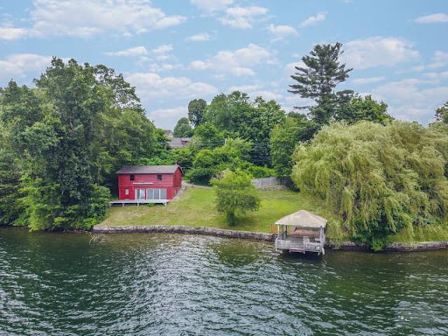 House for sale in Brookfield, Connecticut