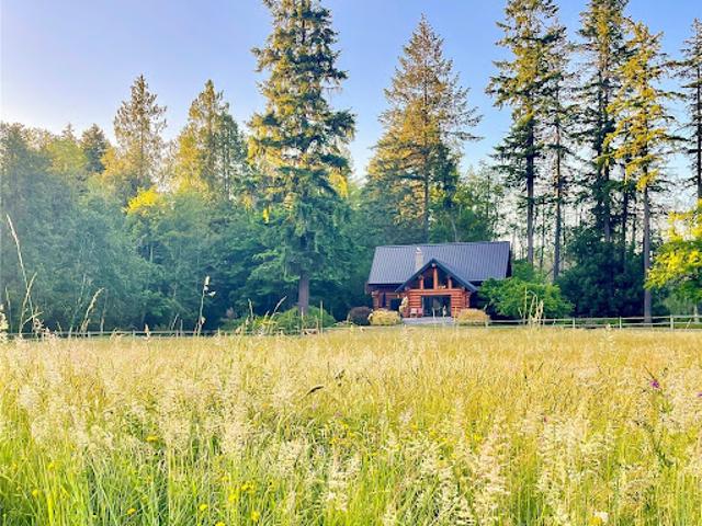House for sale in Bainbridge Island, Washington