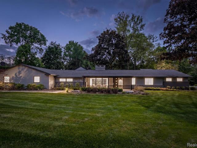 House for sale in Bloomfield Hills, Michigan