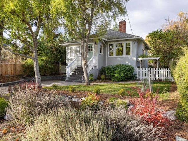 House for sale in Oak Bay, British Columbia