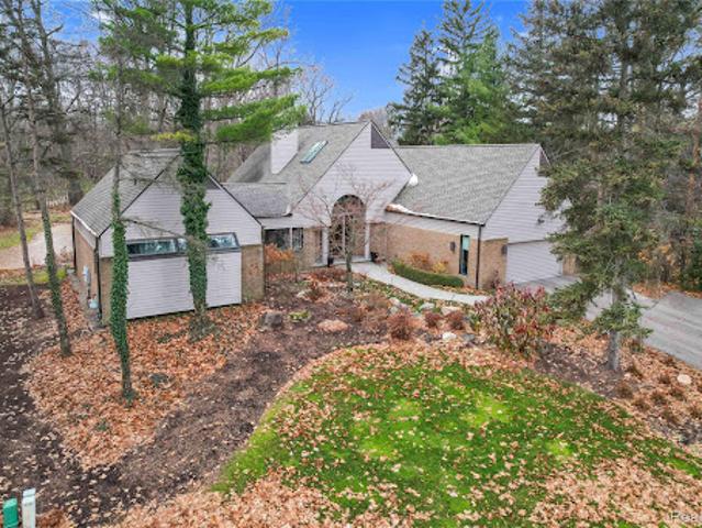 House for sale in Bloomfield Hills, Michigan