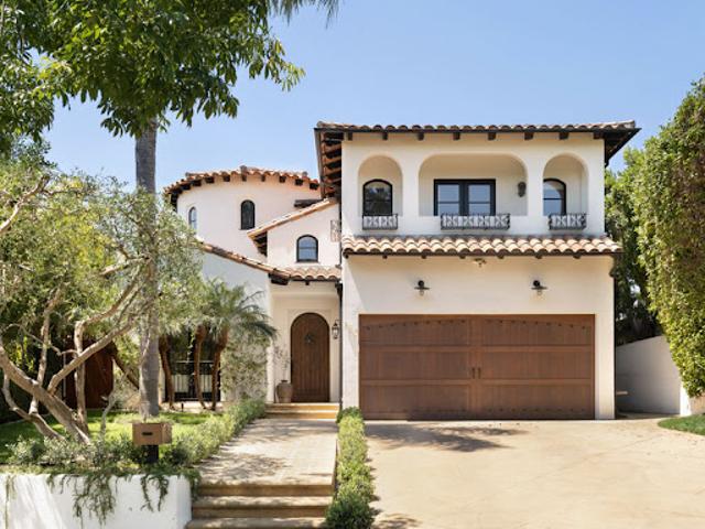House for sale in Canoga Park, California
