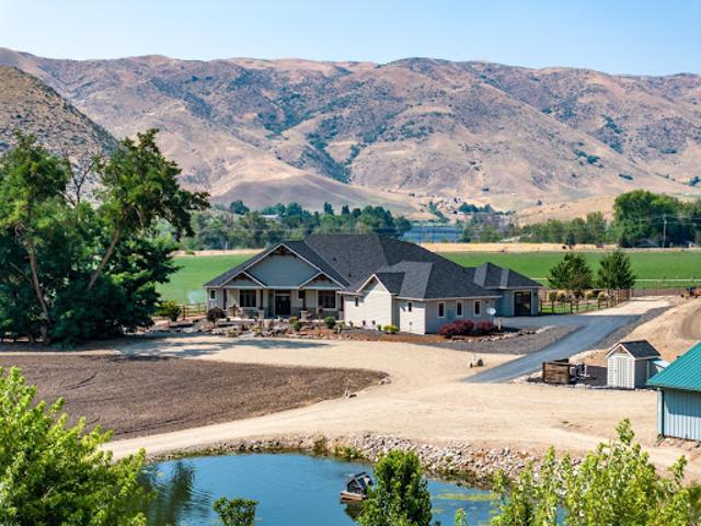 House for sale in Horseshoe Bend