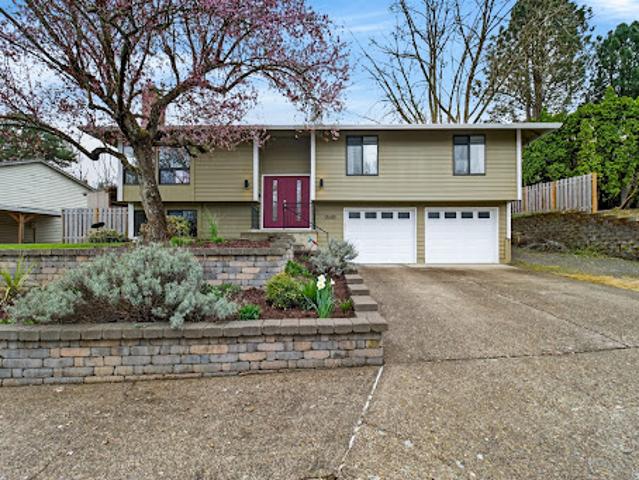 House for sale in Oregonia