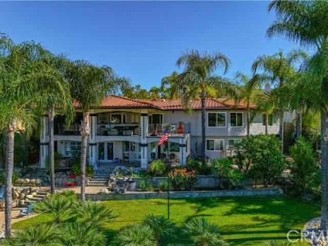 House for sale in Canyon Lake, California