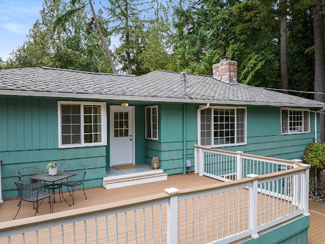 House for sale in Bainbridge Island, Washington