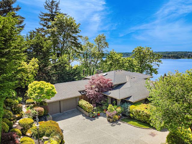 House for sale in Mercer Island, Washington