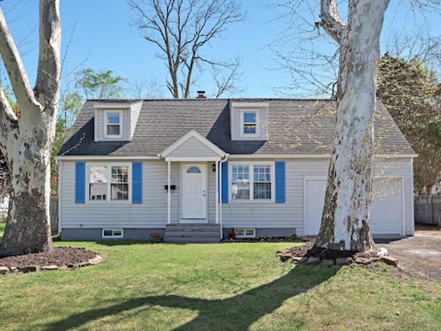 House for sale in Schenectady, New York