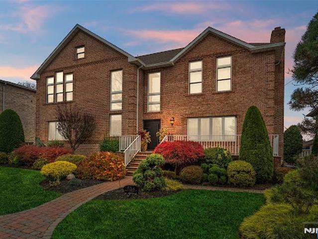 House for sale in Cliffside Park, New Jersey