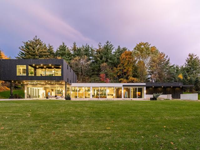 House for sale in Ancaster, Ontario