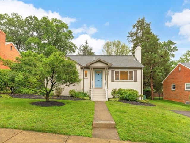 House for sale in Arlington