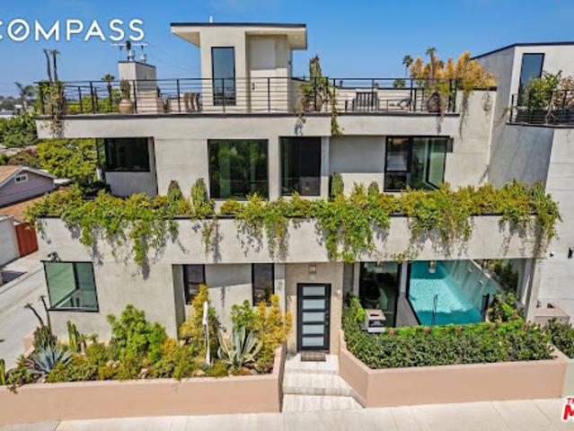 House for sale in Canoga Park, California