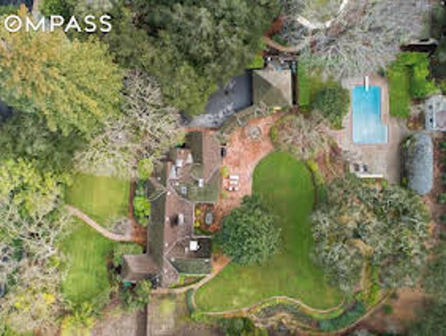 House for sale in Atherton