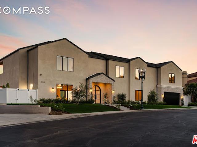 House for sale in Chatsworth Neighborhood Council District, Canoga Park