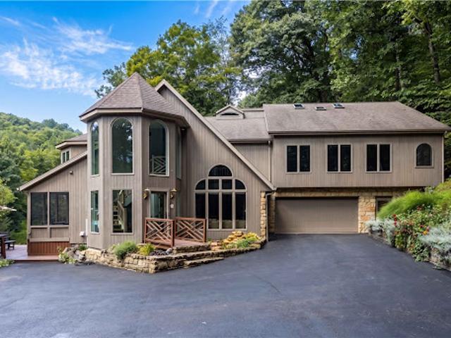 House for sale in Ligonier, Pennsylvania