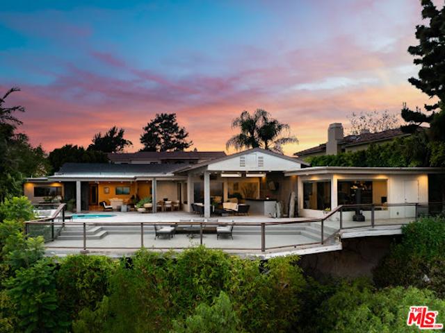 House for sale in Canoga Park, California