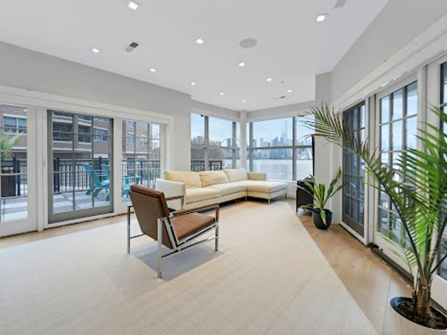 House for sale in Hudson, New Jersey