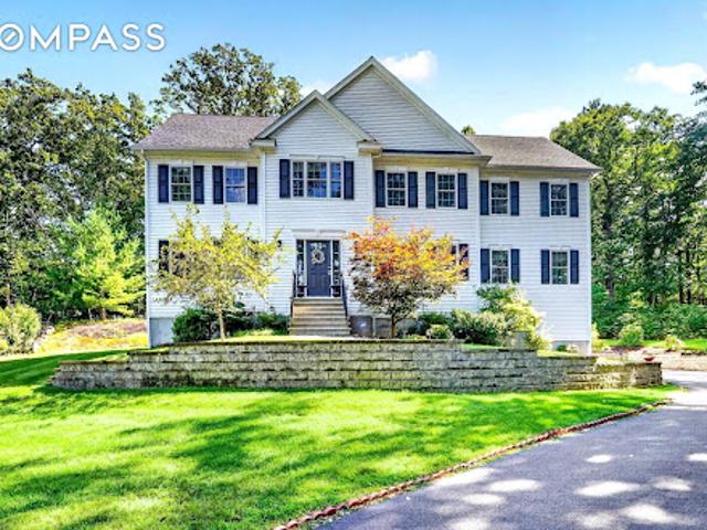 House for sale in Wilmington, Middlesex County