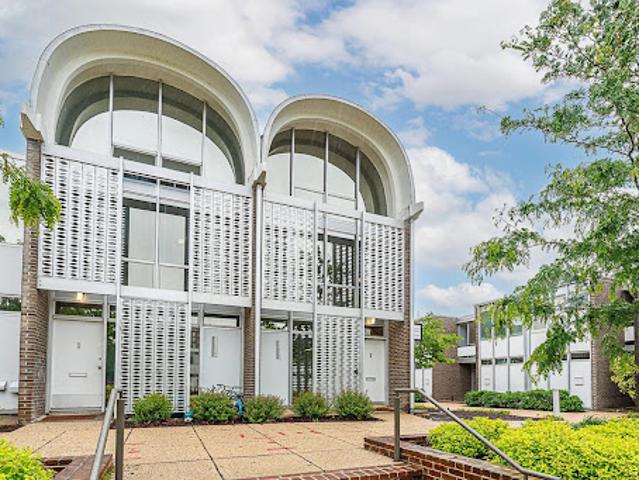 House for sale in Washington