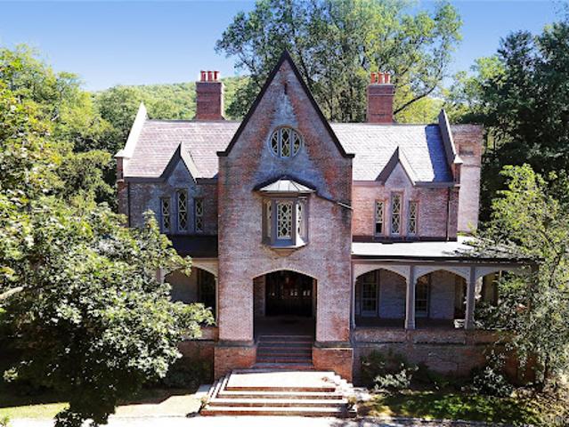 House for sale in New York