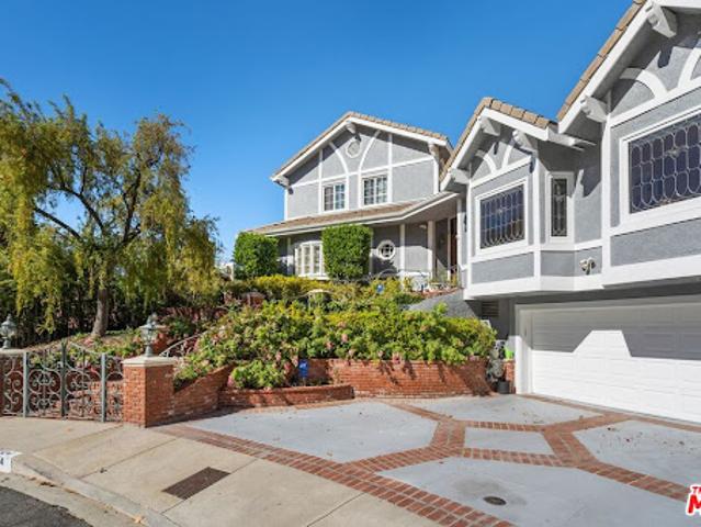 House for sale in Sherman Oaks Neighborhood Council District, Canoga Park