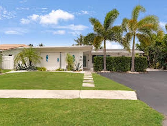 House for sale in Dania