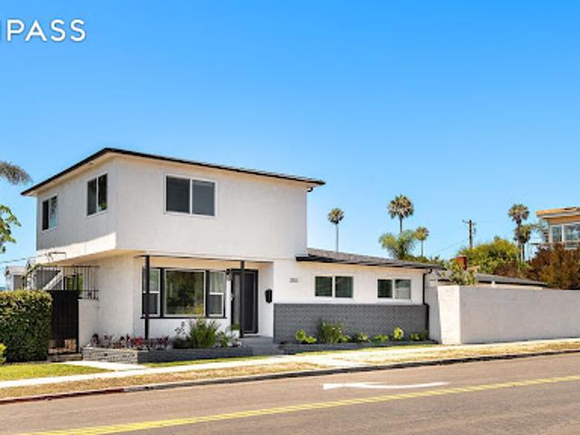 House for sale in Canoga Park, California