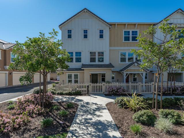 House for sale in Fillmore, California