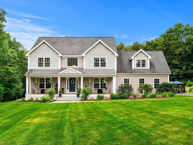 House for sale in Tyngsboro, Massachusetts