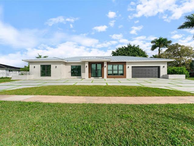 House for sale in Weston, Florida