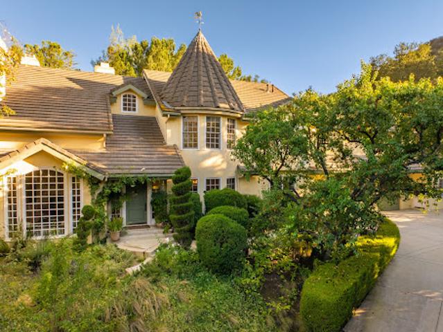 House for sale in Agoura Hills, California