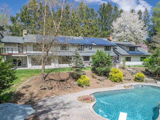 House for sale in Whitehouse Station, New Jersey