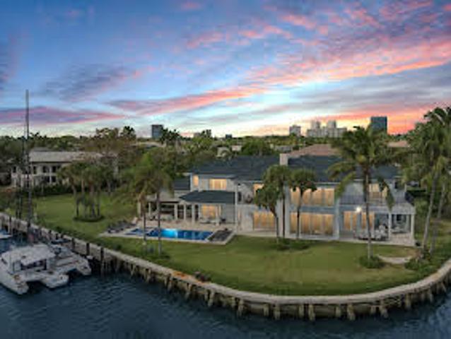 House for sale in Hallandale