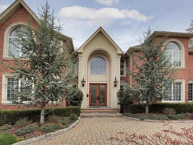 House for sale in Englewood Cliffs, New Jersey