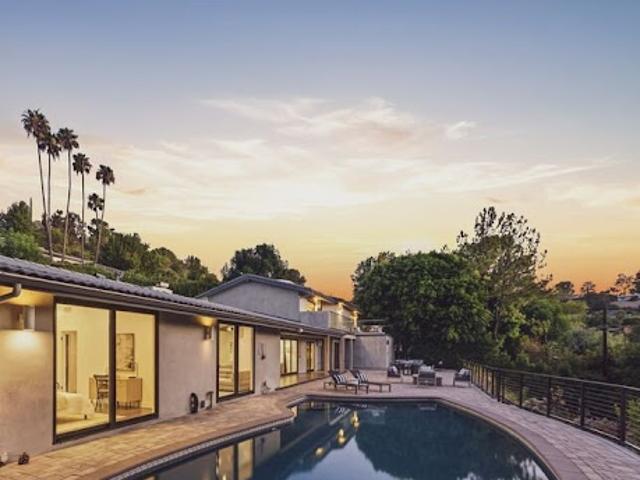House for sale in Los Angeles, Los Angeles County