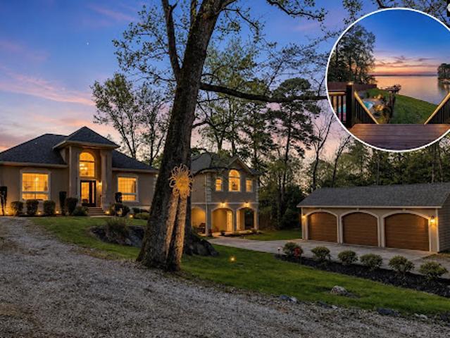 House for sale in Gilbert, South Carolina