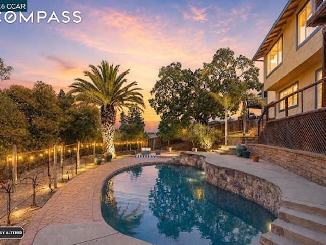 House for sale in Pleasant Hill, California