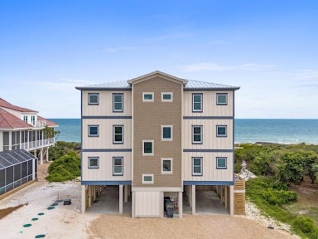 House for sale in Eastpoint, Florida